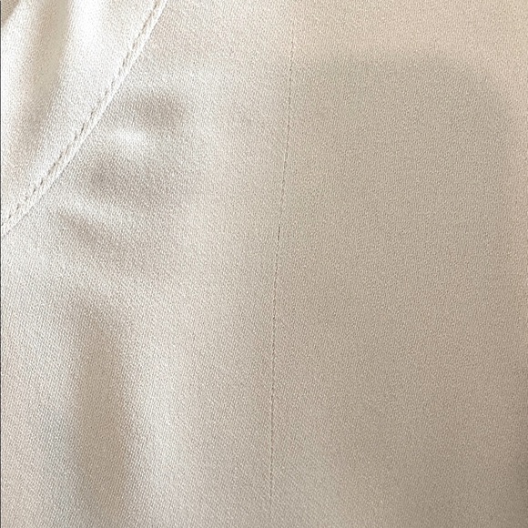 August 1 Eight Cream Blouse with Mandarin Collar and Pleated Style Size M - Picture 8 of 8